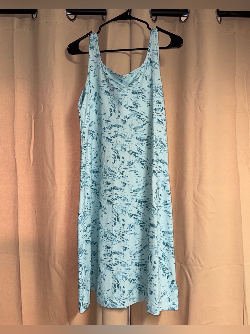 columbia pfg athletic dress